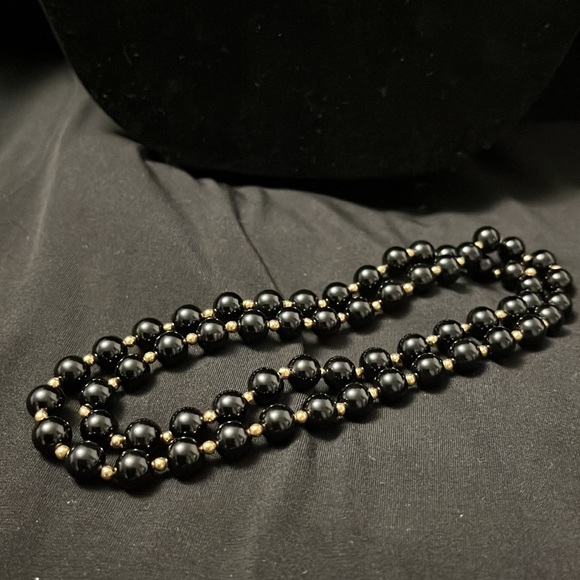 Black onyx and 10 karat gold necklace - Picture 3 of 4